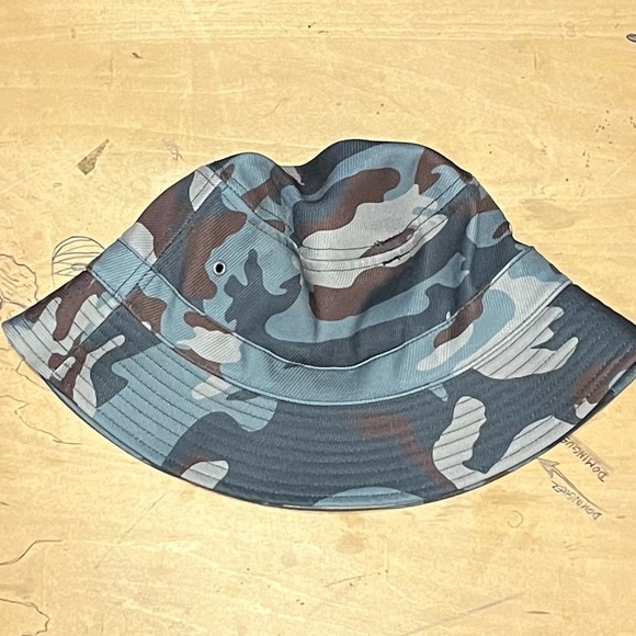 Original use Camouflage bucket hat (one size fits all) - Picture 5 of 6